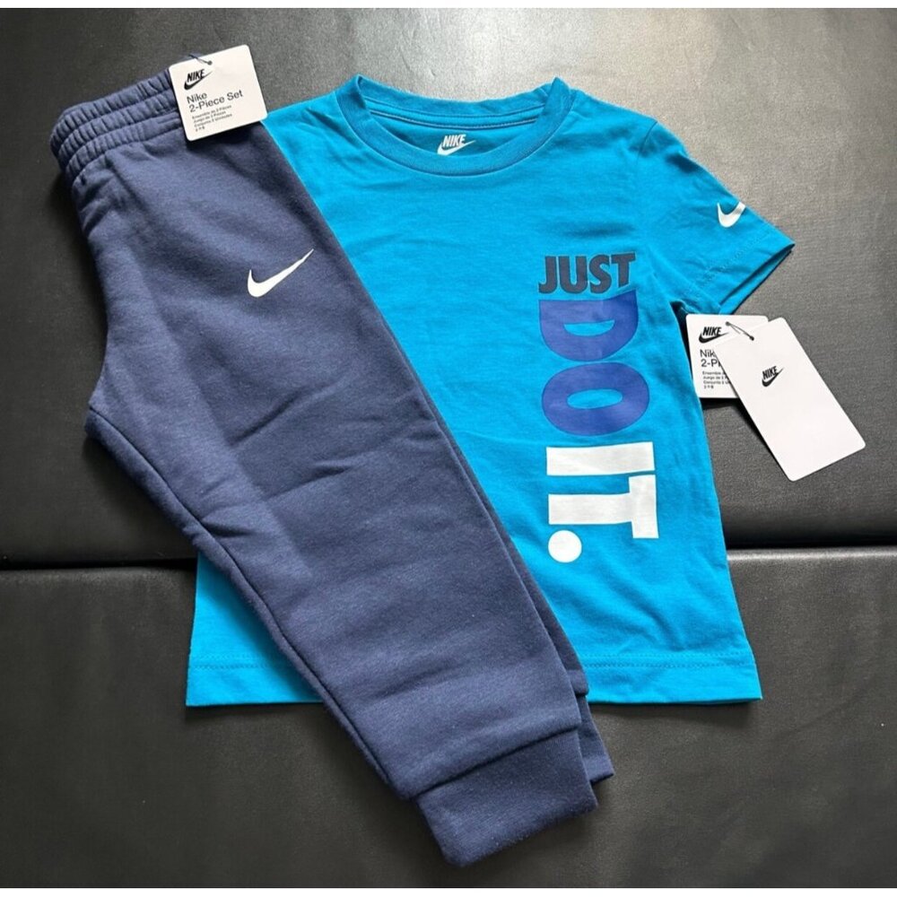 NWT Nike Jogger & Tee Set Boys Size 3T